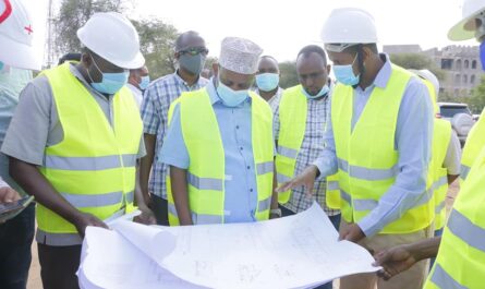 Governor Ali Bunow Korane oversees the Mzuri Water Supply Project and lays the foundation stone for the proposed County Maji House, the future headquarters of the County Department of Water and Sanitation and Garissa Water and Sewerage Company (GAWASCO), part of Garissa County’s flagship initiatives to improve service delivery and strengthen essential infrastructure